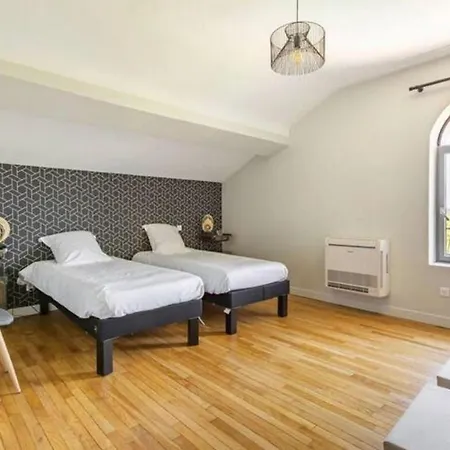 Elegante Maison A : Piscine Chauffee, Jardin Arbore, Terrasse Et Climatisation - Fr-1-489-494 * Виши