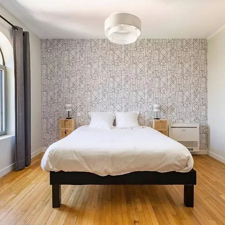 Elegante Maison A : Piscine Chauffee, Jardin Arbore, Terrasse Et Climatisation - Fr-1-489-494