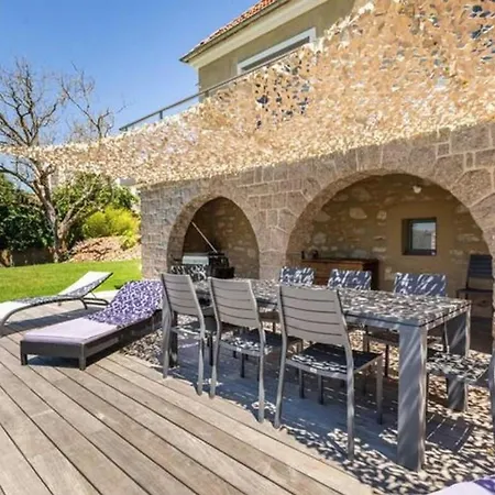 Дом отдыха Elegante Maison A : Piscine Chauffee, Jardin Arbore, Terrasse Et Climatisation - Fr-1-489-494 *