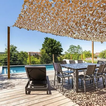 Дом отдыха Elegante Maison A : Piscine Chauffee, Jardin Arbore, Terrasse Et Climatisation - Fr-1-489-494 *