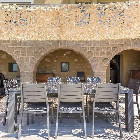 Elegante Maison A : Piscine Chauffee, Jardin Arbore, Terrasse Et Climatisation - Fr-1-489-494 *